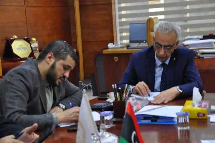 اجتماع بخصوص المباني المتهالكة والايلة للسقوط